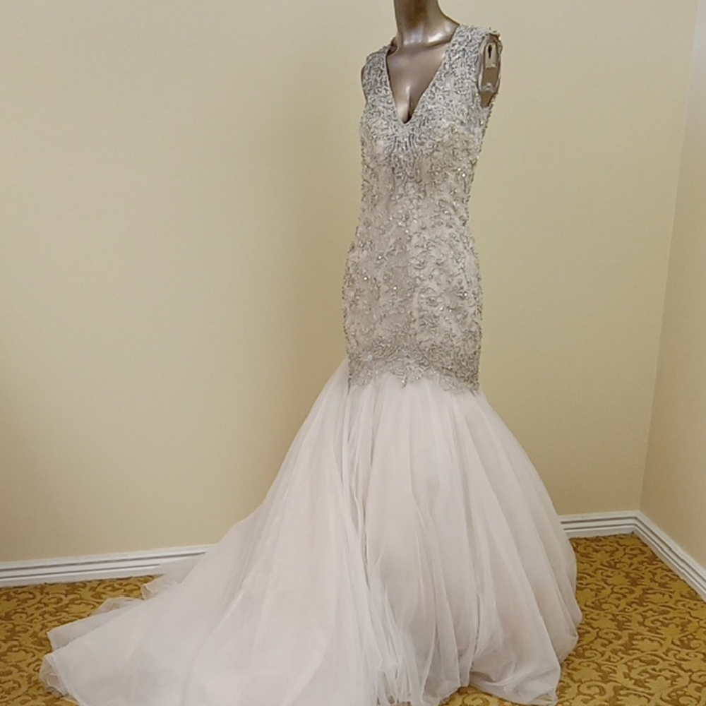 Allure Bridals Champagne Ivory Size 8 Wedding Dress